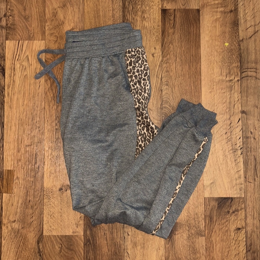 Splendid joggers